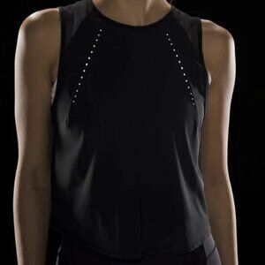 Lululemon sculpt cropped pleated tank in Black, Size 2, like NEW!